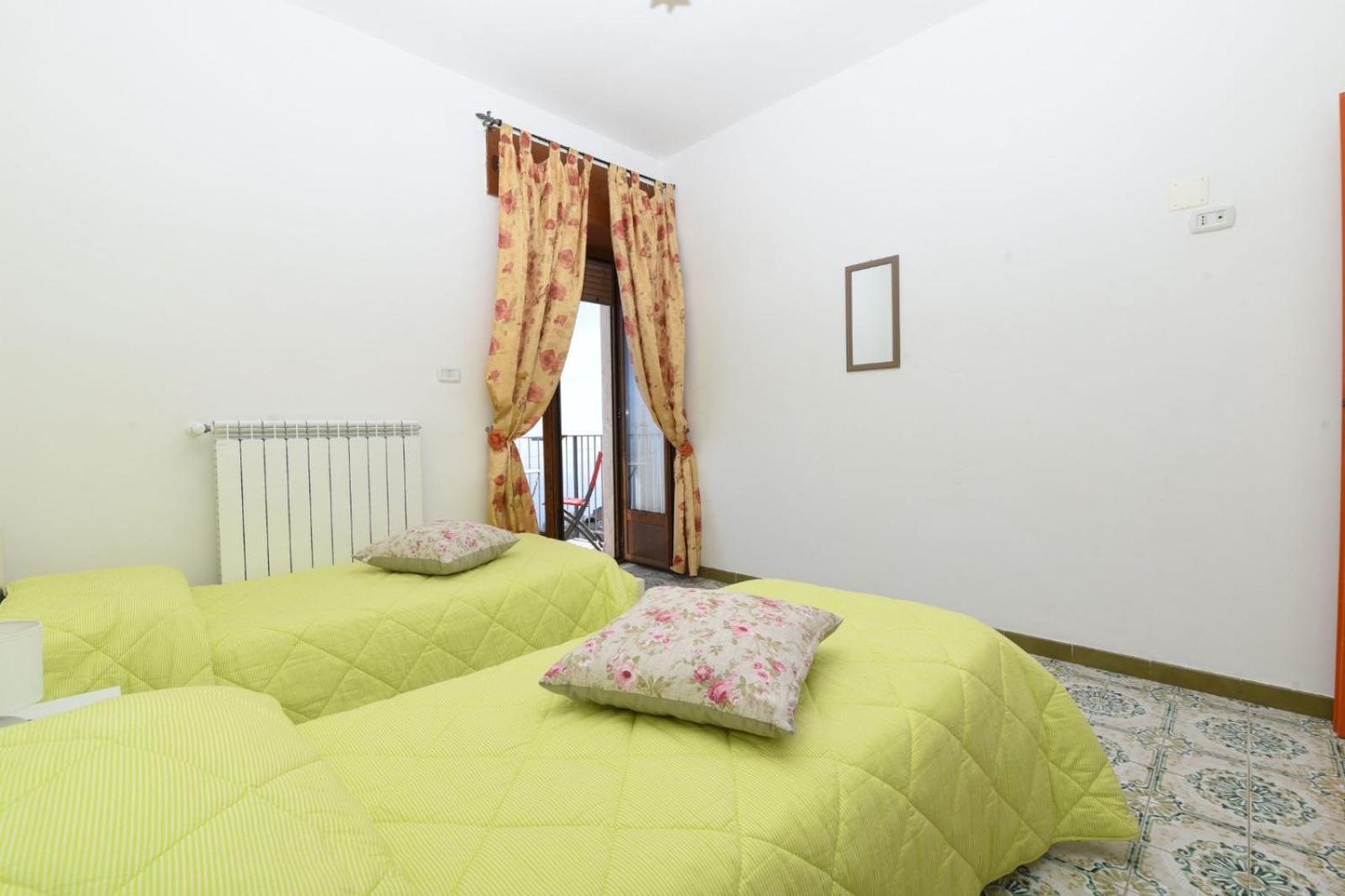 La Casa Dei Nonni Apartment Аджерола Екстериор снимка